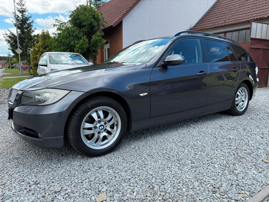 BMW 318i KOMBI ALU PEKNY STAV.